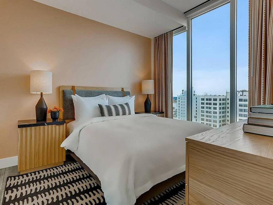 Top Floor High Rise 3 Bed Dtla Skyscraper Penthouse Лос-Анджелес Екстер'єр фото